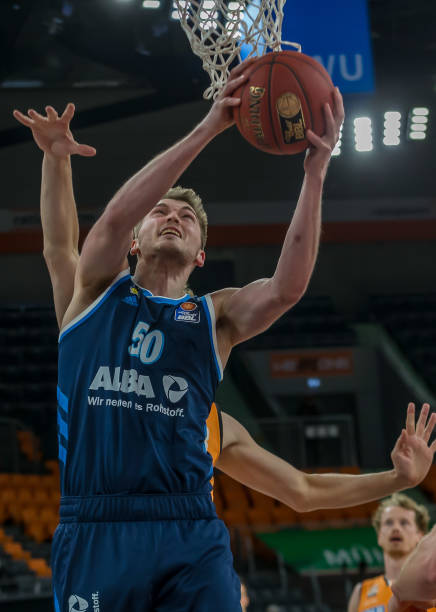 仅是两位顶 仅是两位顶