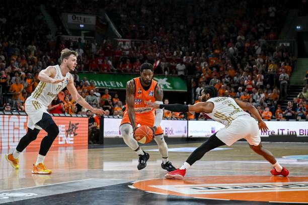 赛季的一个 赛季的一个