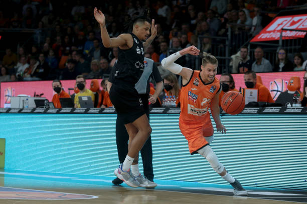 深圳新鹏城 深圳新鹏城