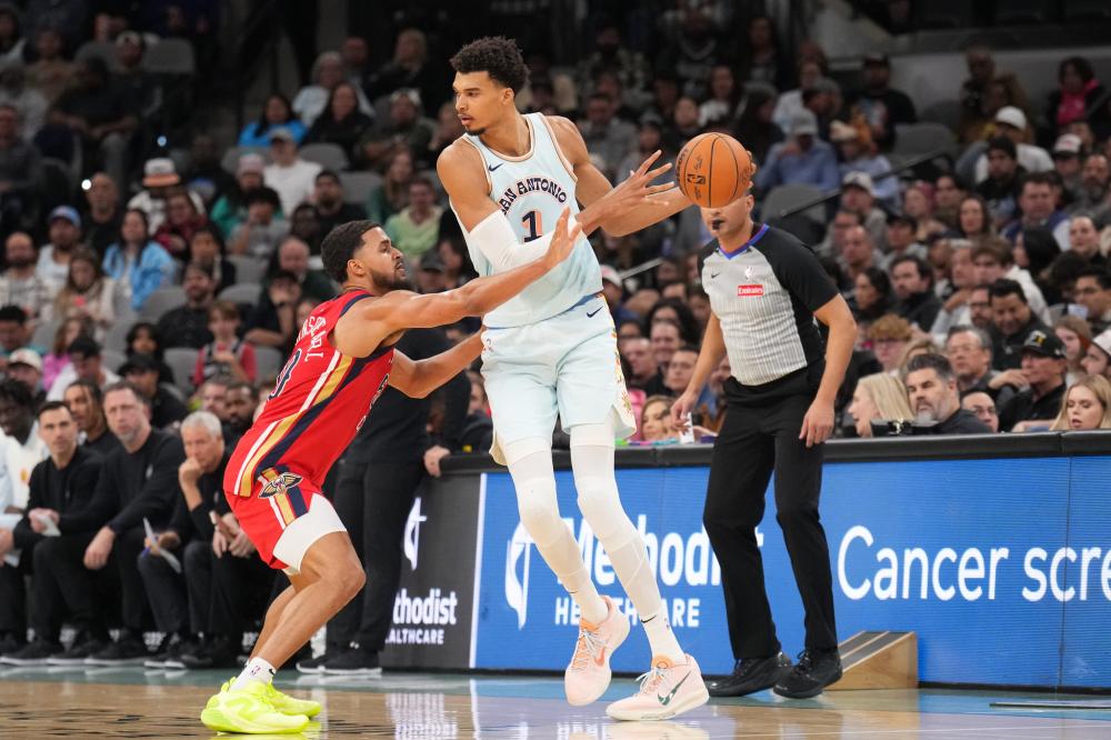 捂耳手势 捂耳手势